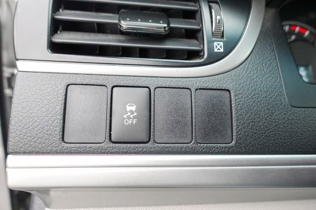 Used 2014 Toyota Camry LE image 17