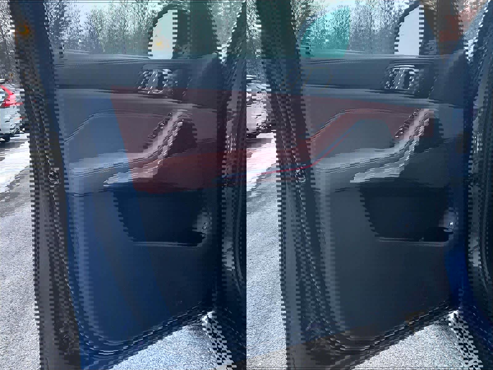 Used 2023 BMW X5 xDrive45e image 9