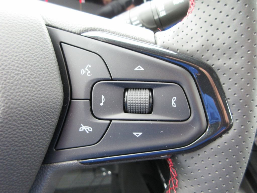 New 2026 Chevrolet Trax RS w/ Sunroof Package FWD image 26