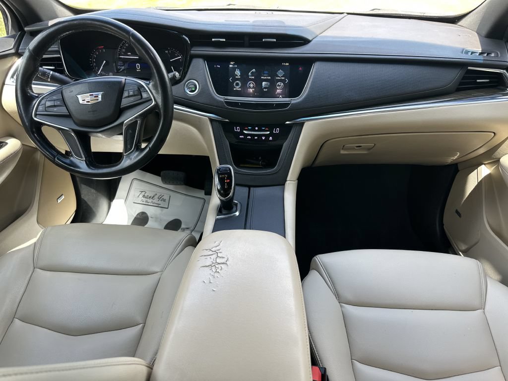 Used 2019 Cadillac XT5 FWD image 8