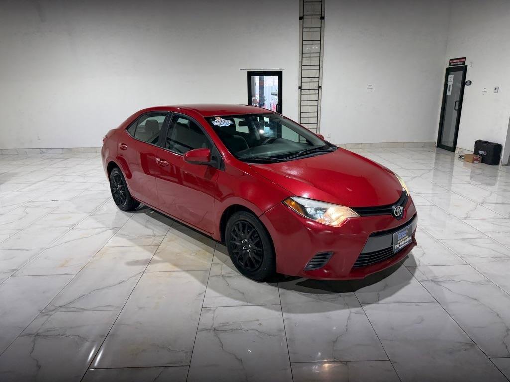 Used 2016 Toyota Corolla LE FWD image 3