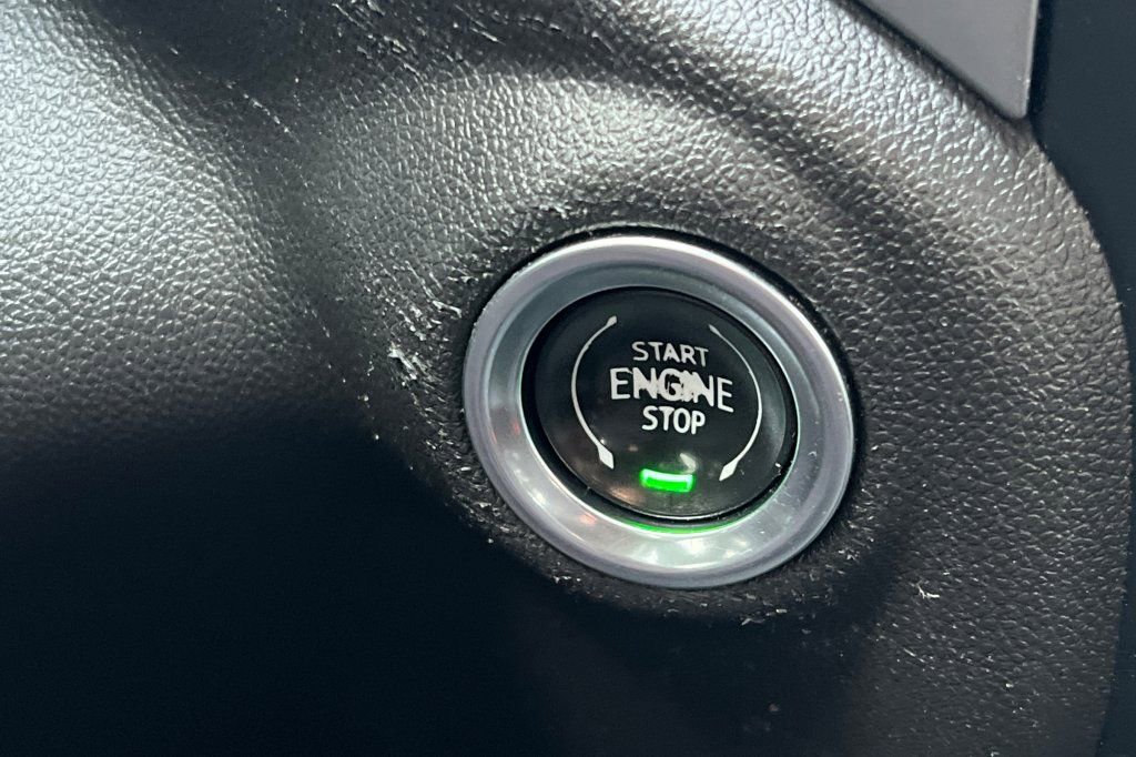 Used 2021 Chevrolet Silverado 1500 LT image 18