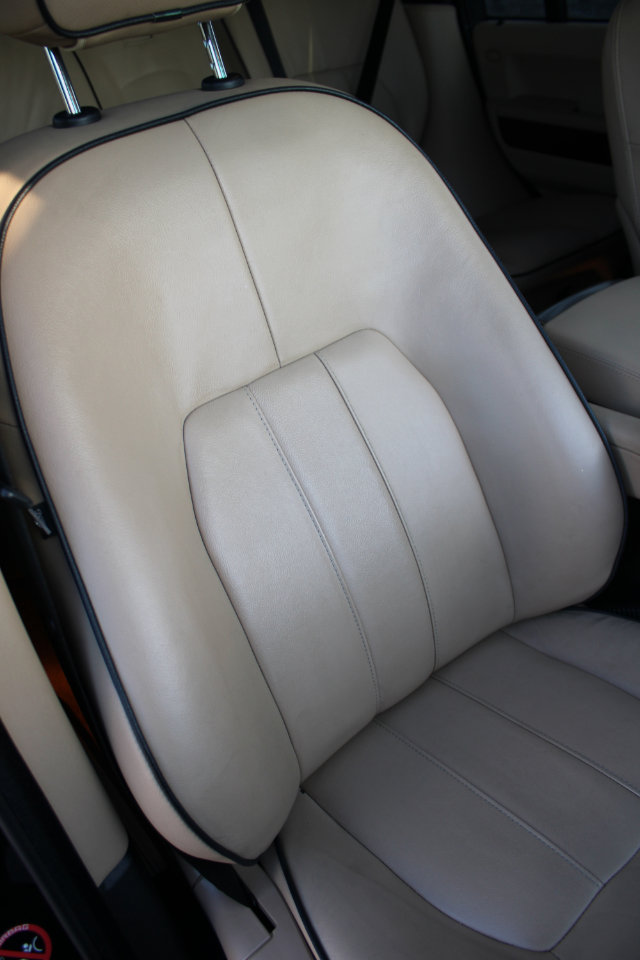 Used 2012 Land Rover Range Rover HSE image 14