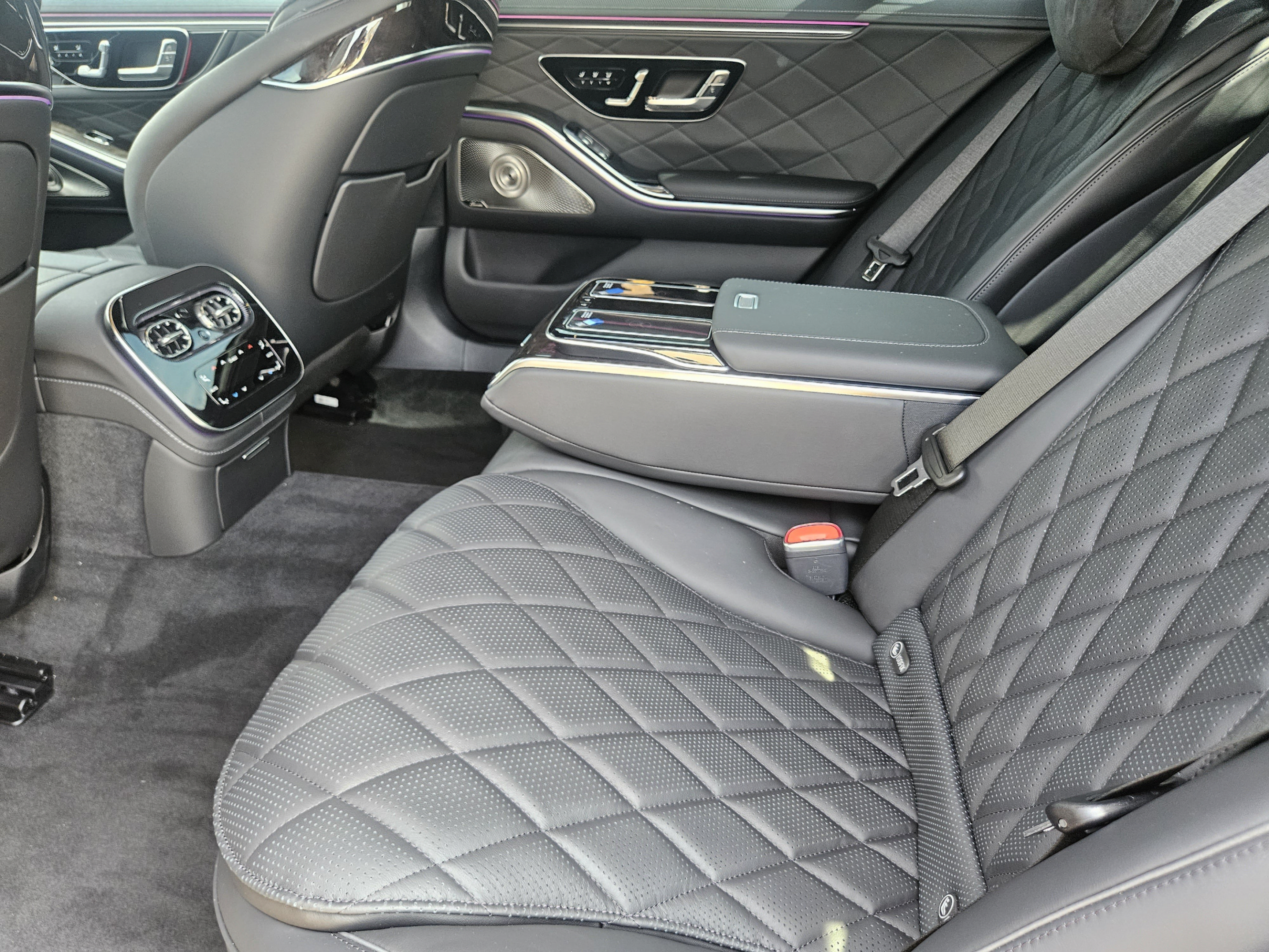 Certified 2027 Mercedes-Benz S 580 4MATIC Sedan image 19