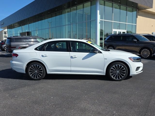 Used 2022 Volkswagen Passat 2.0T FWD image 21
