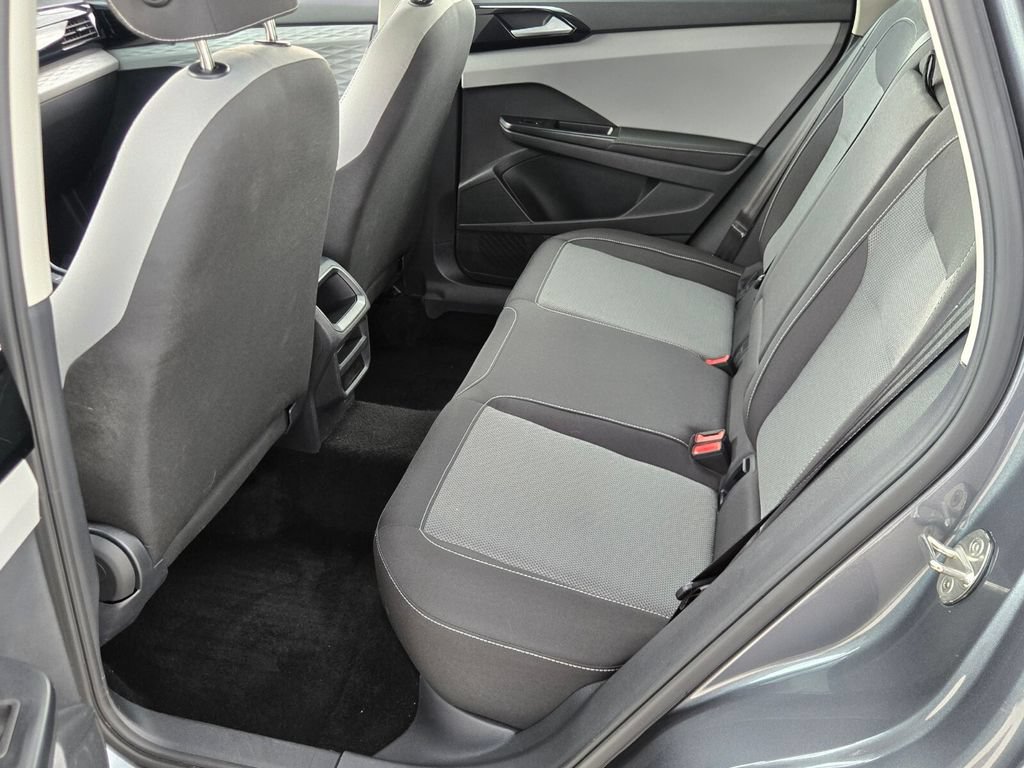 Certified 2024 Volkswagen Taos S FWD image 12