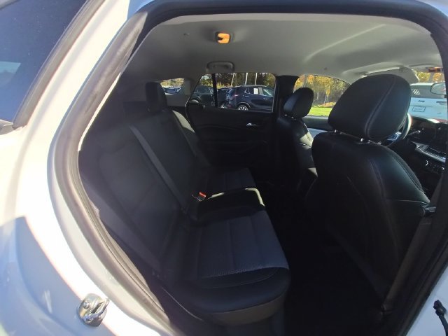 Certified 2025 Chevrolet Trax LT w/ Driver Confidence Package FWD image 32
