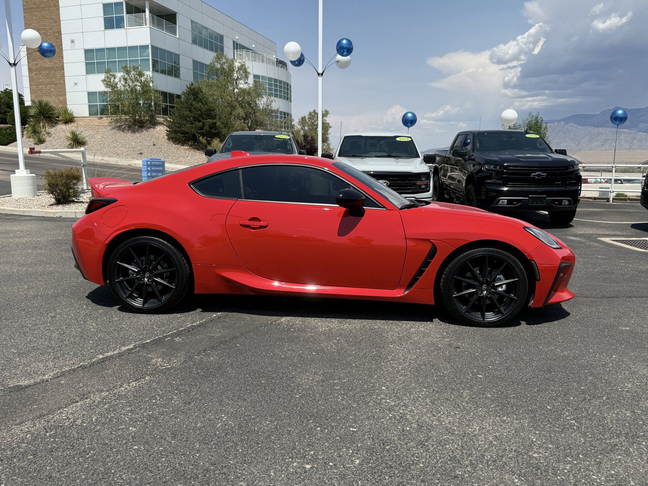 Used 2025 Toyota GR86 Premium w/ ALL Weather Mat Package (TMS) RWD image 4