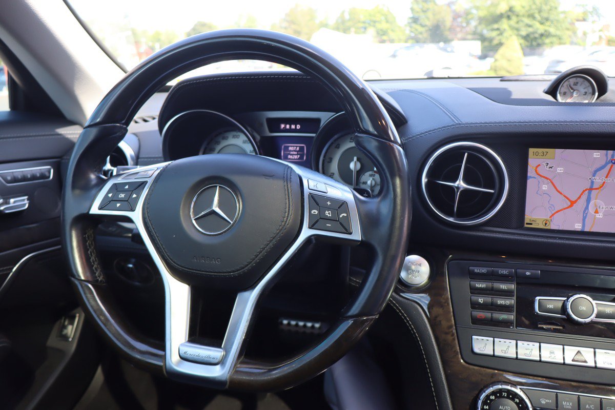 Used 2013 Mercedes-Benz SL 550 image 15