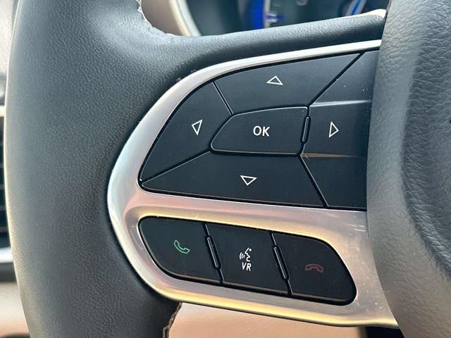 Used 2023 Chrysler Voyager LX FWD image 30
