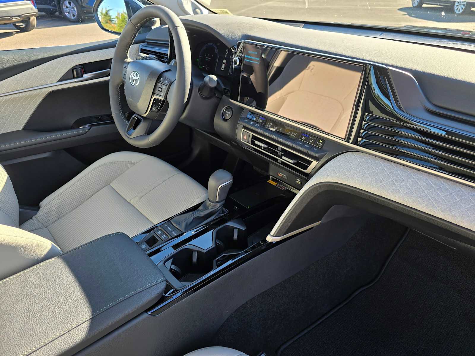 Used 2026 Toyota Camry XLE image 10