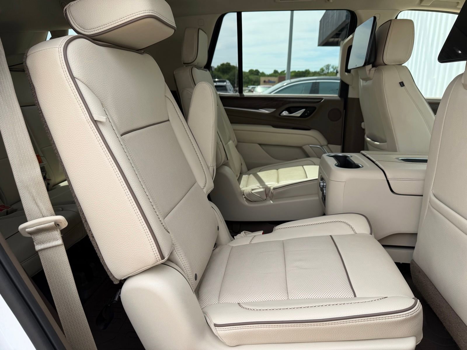 Used 2021 GMC Yukon Denali AWD/4WD image 23