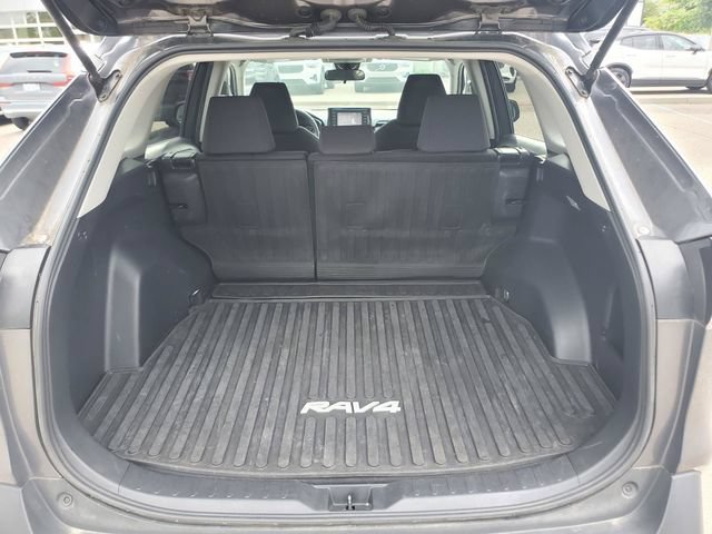 Used 2021 Toyota RAV4 LE AWD/4WD image 25