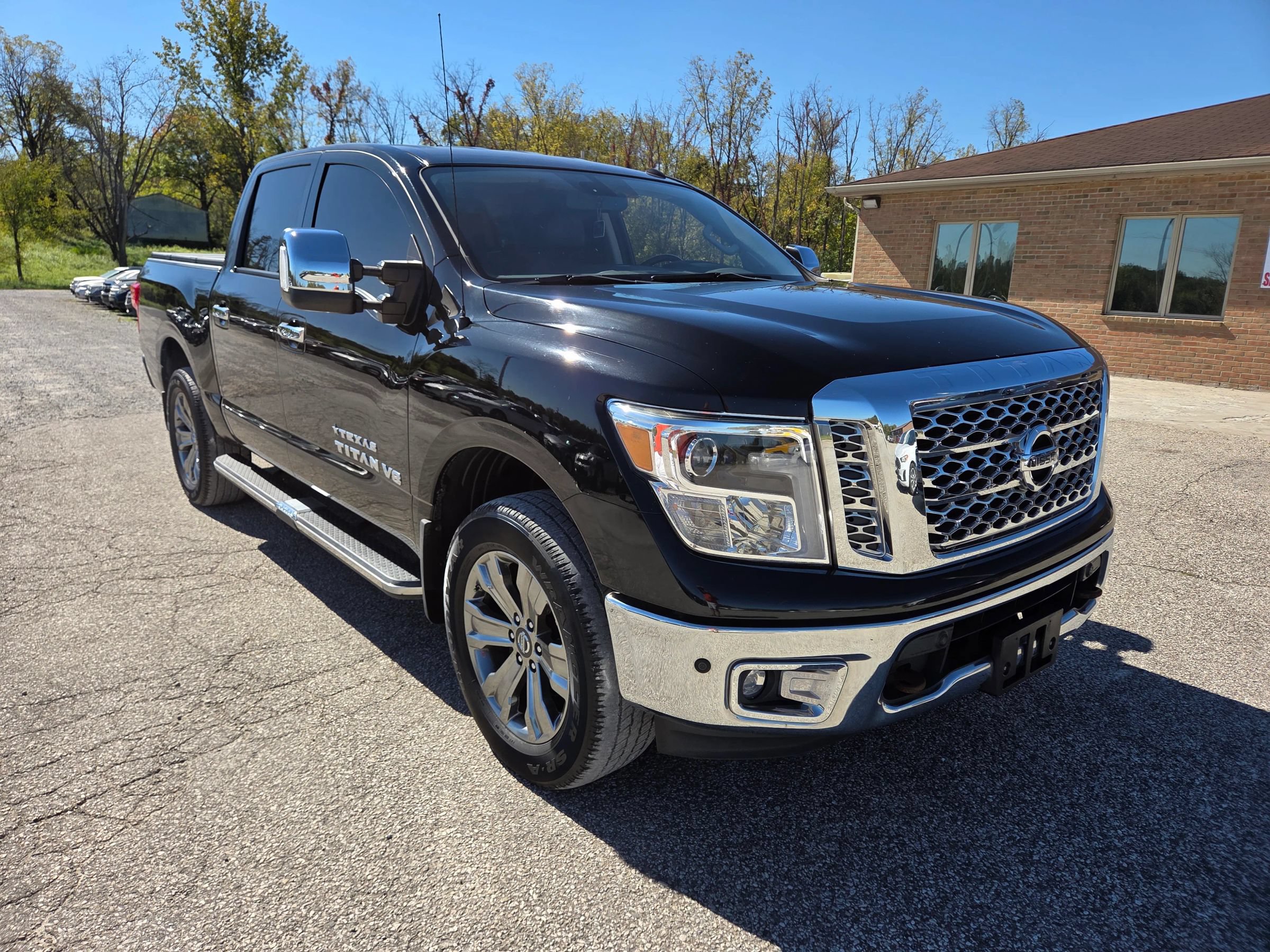 Used 2018 Nissan Titan SL w/ Texas Titan Edition AWD/4WD image 6
