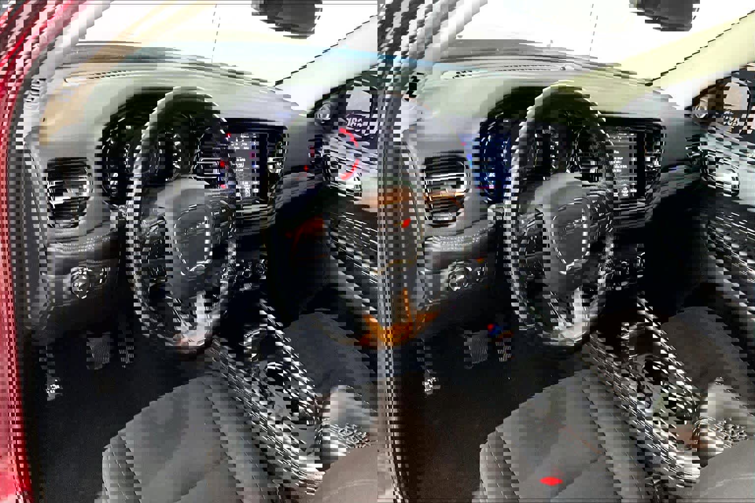 Used 2021 Dodge Durango SXT w/ 3rd Row Seating Group image 17