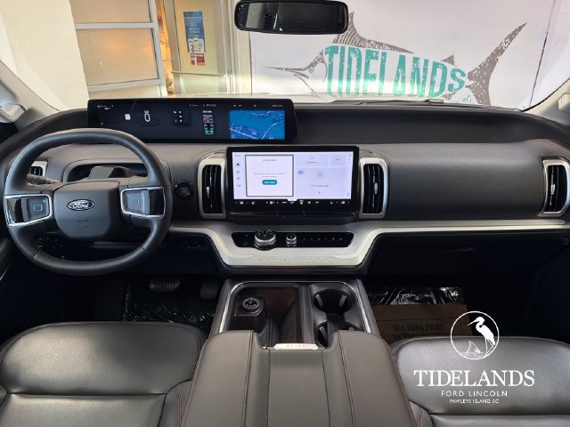 Certified 2025 Ford Expedition Active AWD/4WD image 24