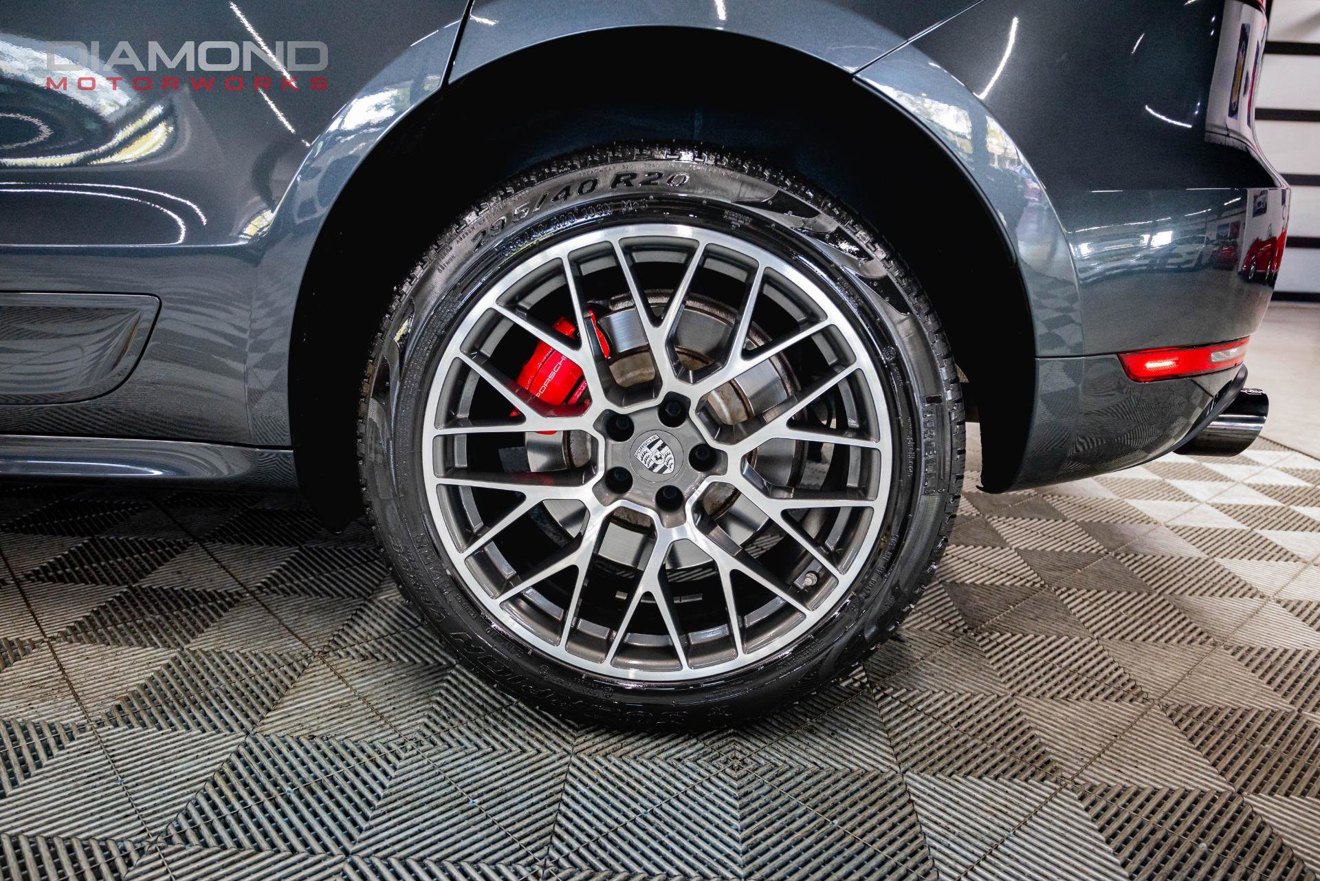 Used 2018 Porsche Macan Turbo image 38