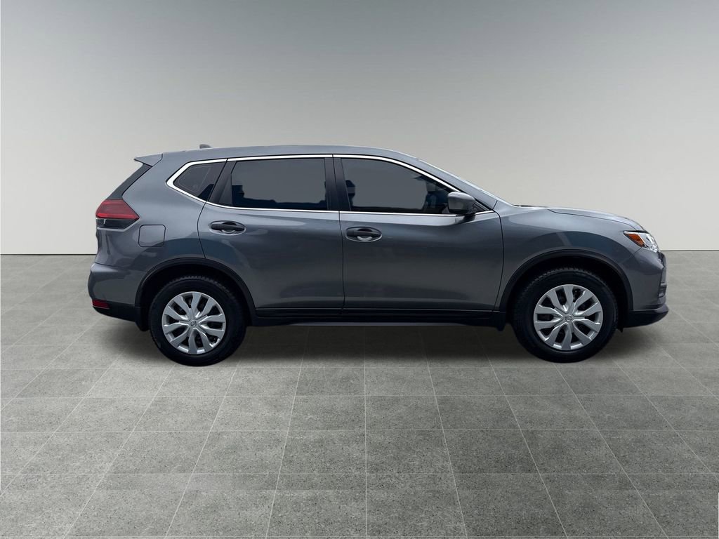 Used 2018 Nissan Rogue S image 7