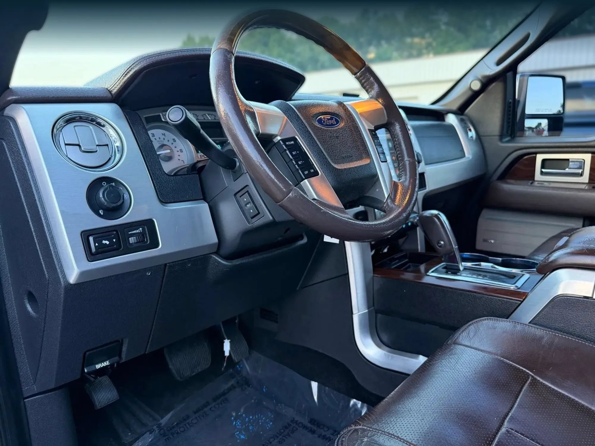 Used 2010 Ford F150 Platinum RWD image 17