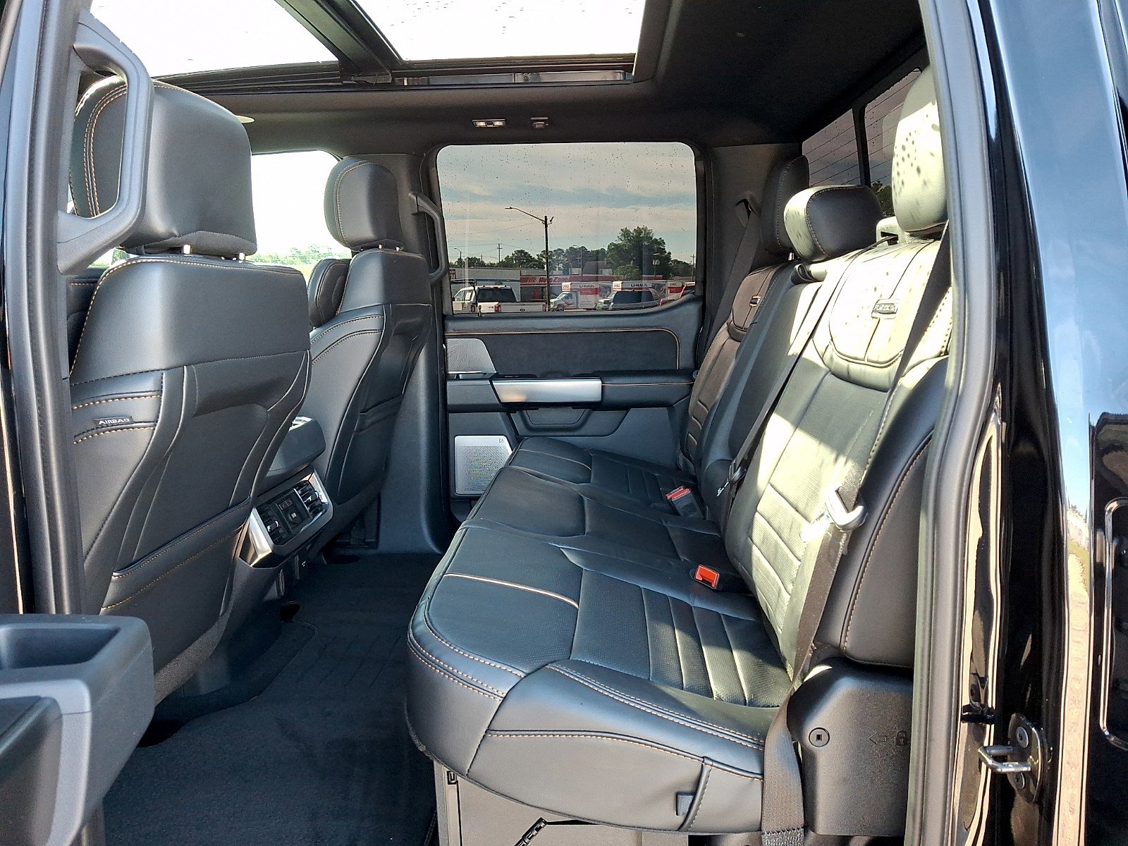 Certified 2024 Ford F250 Platinum AWD/4WD image 9