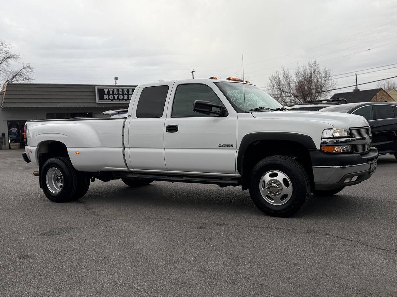 Used 2002 Chevrolet Silverado 3500 LS w/ Electrical Convenience Pkg image 25