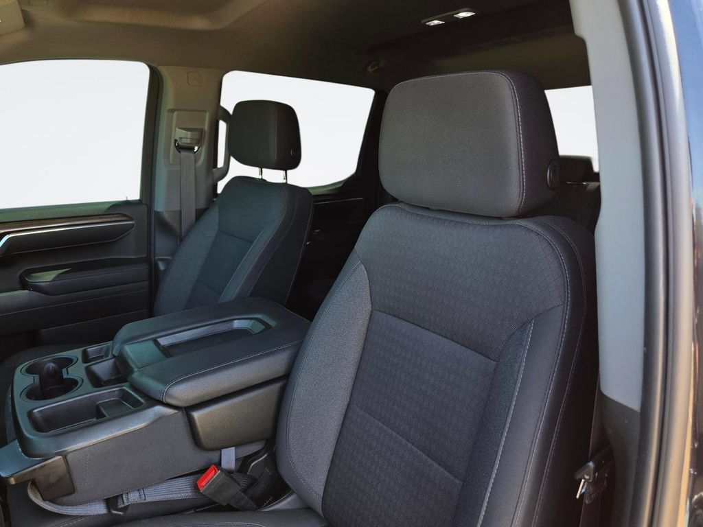 Used 2023 Chevrolet Silverado 1500 LT AWD/4WD image 29