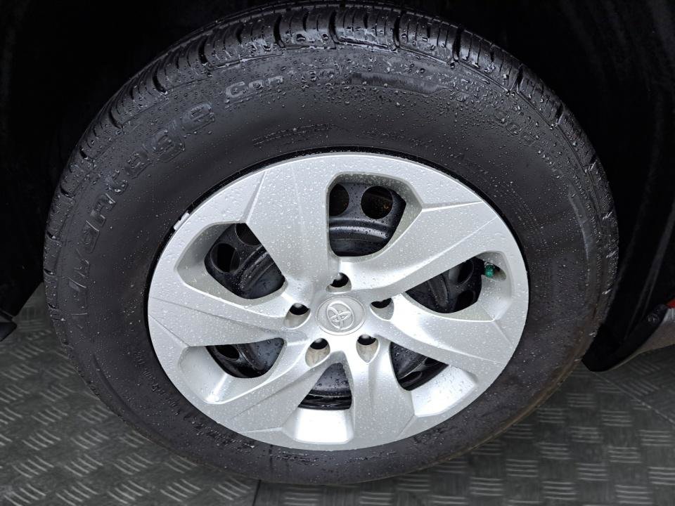 Used 2019 Toyota RAV4 LE w/ All Weather Liner Package AWD/4WD image 21