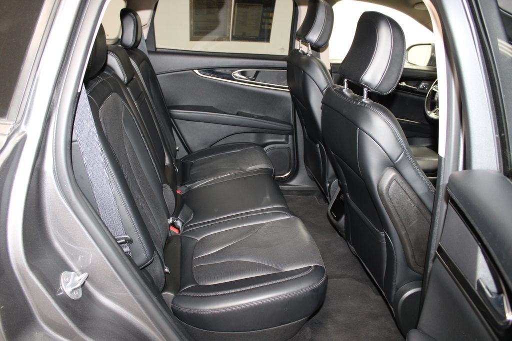 Used 2022 Lincoln Nautilus Reserve AWD/4WD image 33