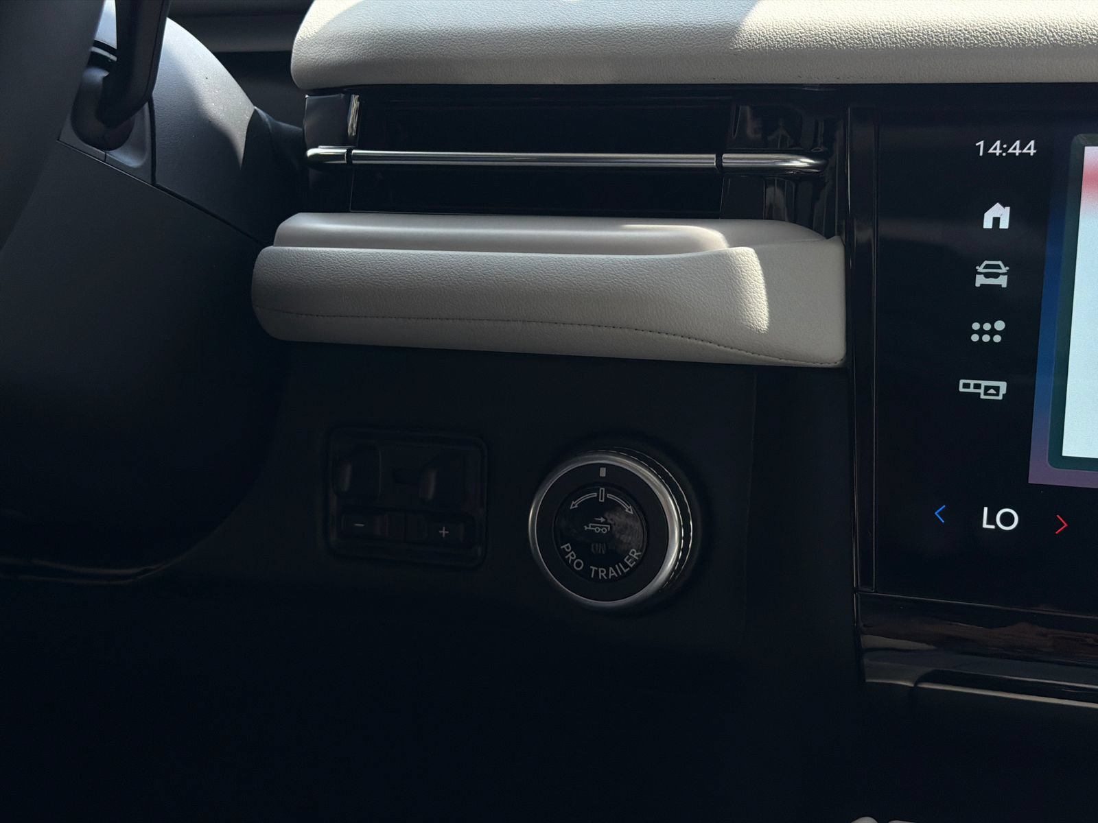 New 2026 Lincoln Navigator Reserve AWD/4WD image 31