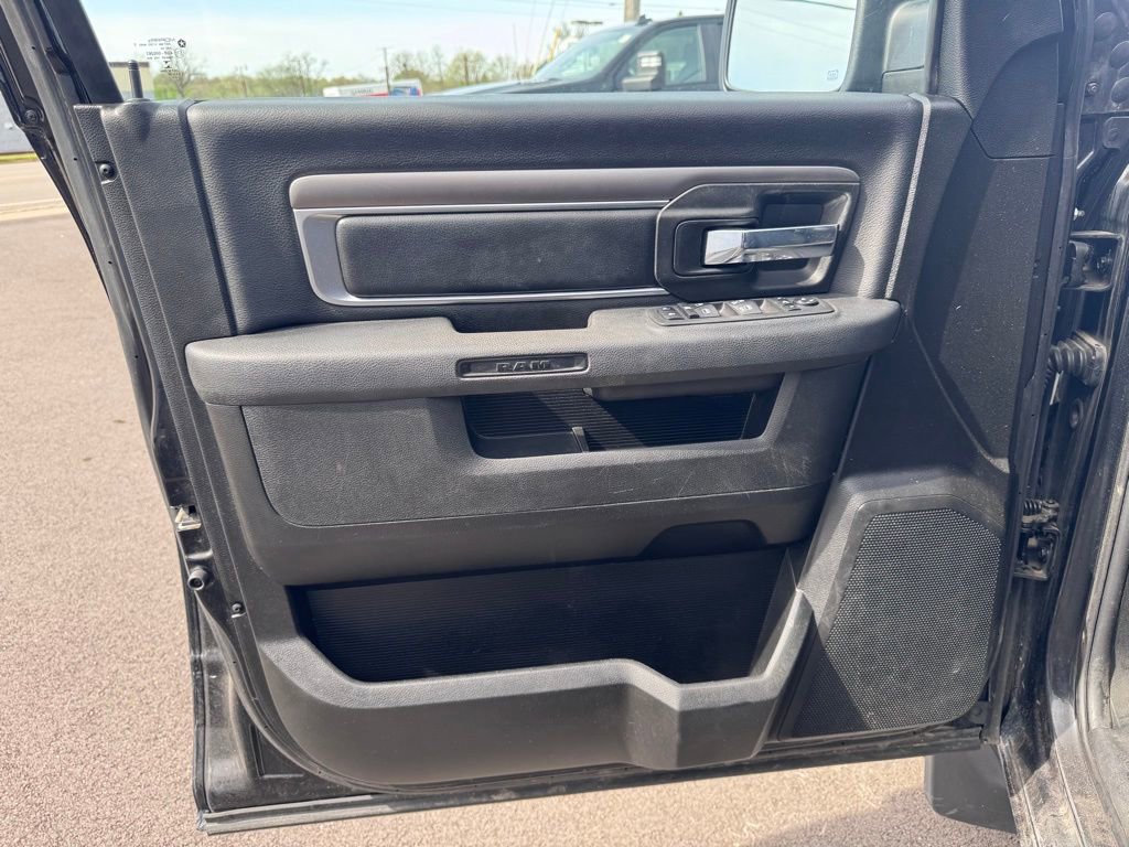 Used 2022 RAM 1500 Classic Warlock AWD/4WD image 11