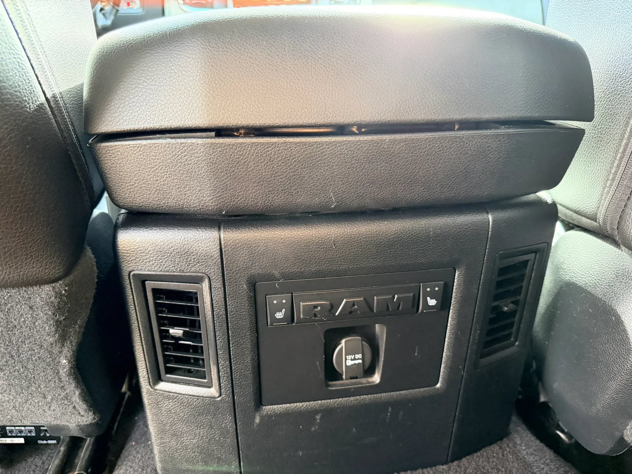 Used 2016 RAM 2500 Laramie AWD/4WD image 29