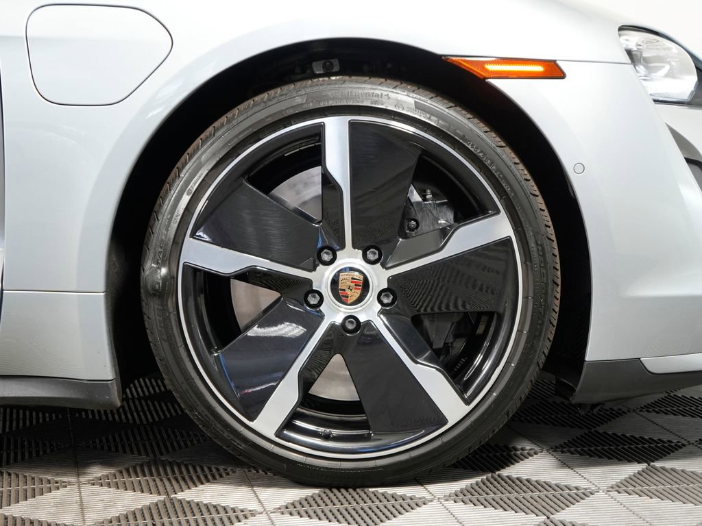 Certified 2020 Porsche Taycan Turbo AWD/4WD image 16