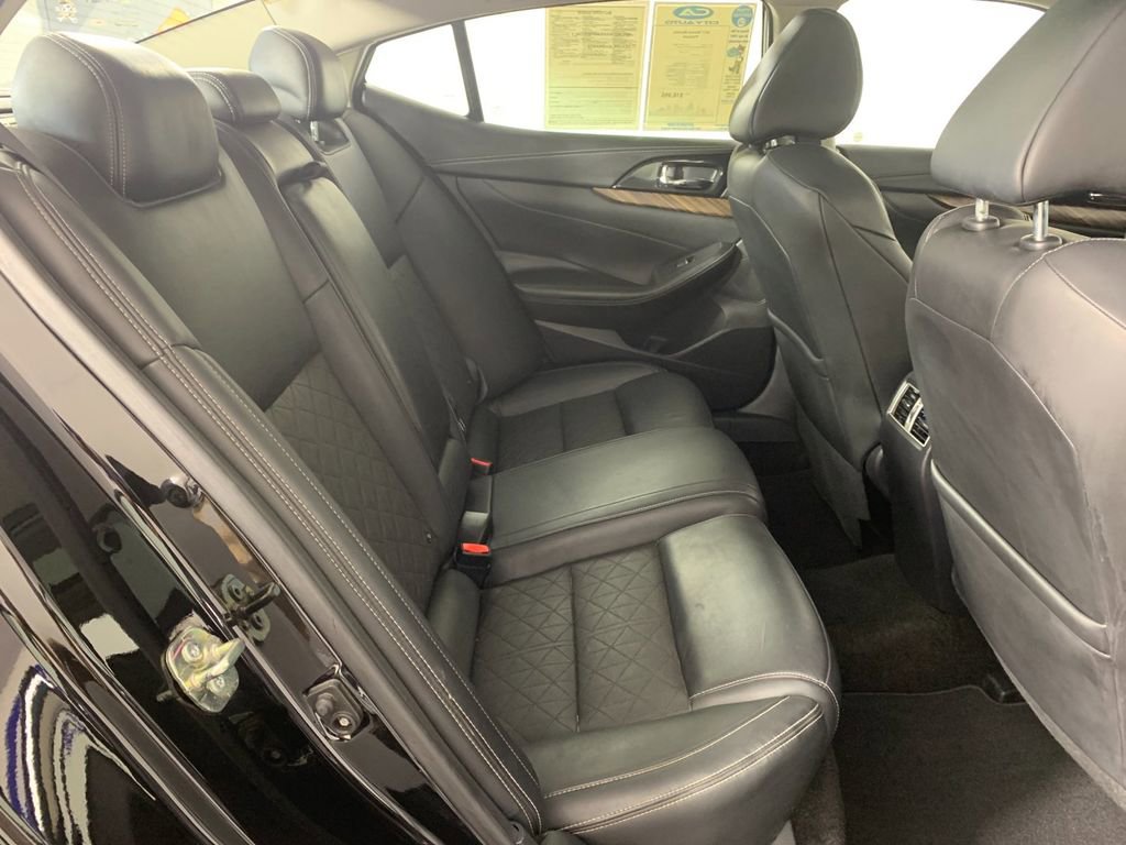 Used 2017 Nissan Maxima Platinum image 37