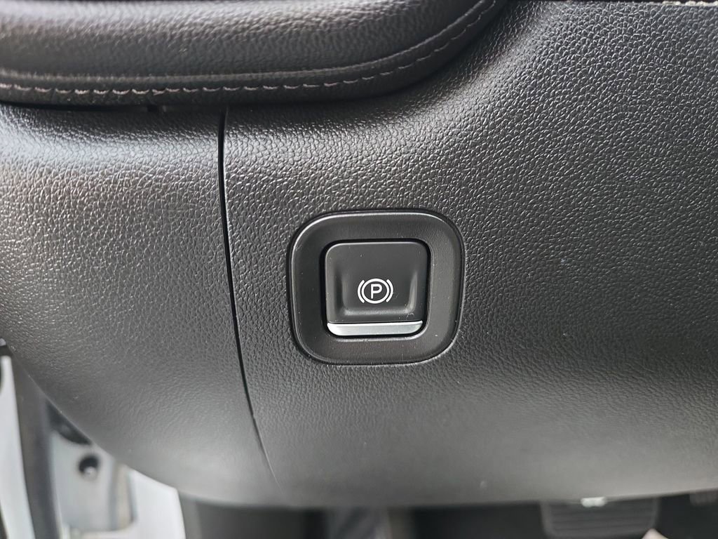 Used 2019 Chevrolet Silverado 1500 RST w/ All-Star Edition AWD/4WD image 28