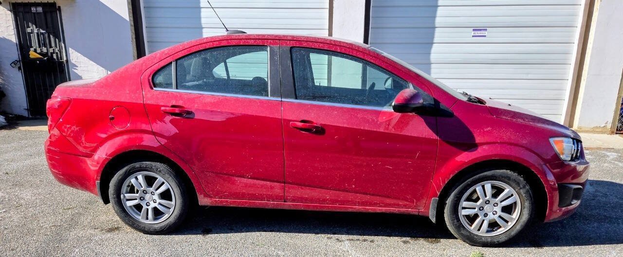Used 2015 Chevrolet Sonic LT FWD image 5