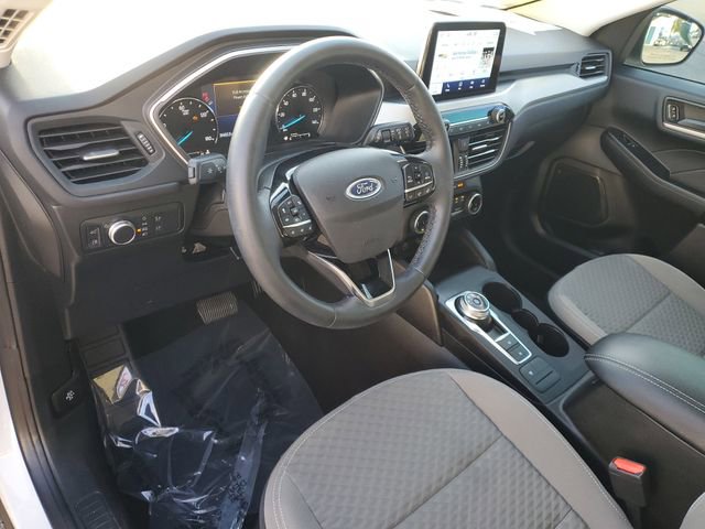 Certified 2022 Ford Escape SE w/ SE Sport Appearance Package image 17