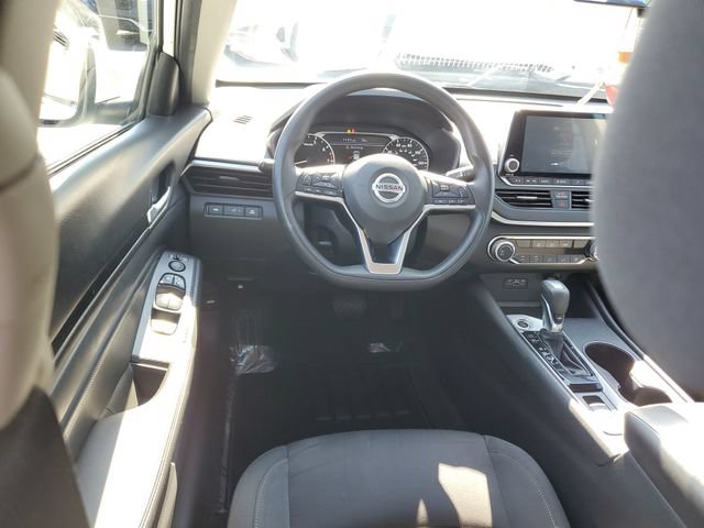 Used 2020 Nissan Altima 2.5 S AWD/4WD image 11