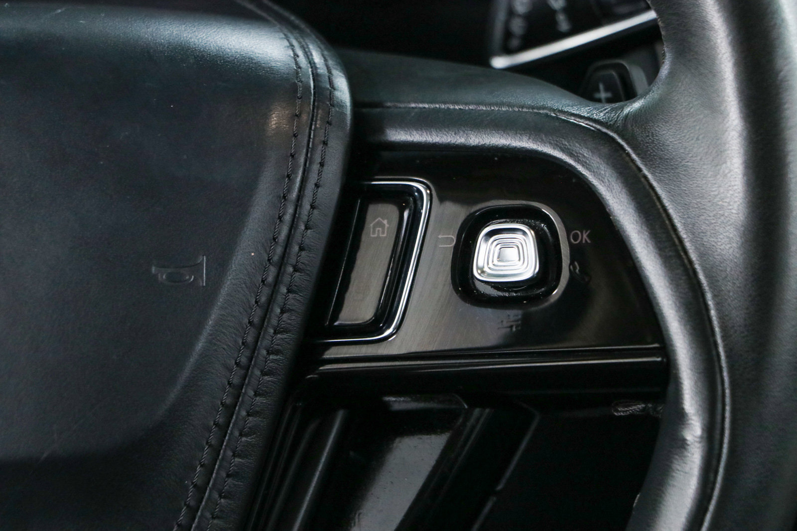 Used 2024 Lincoln Aviator Reserve w/ Jet Package RWD image 14
