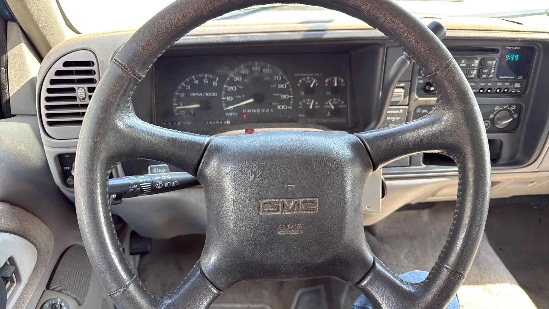 Used 1998 GMC Sierra 1500 2WD Extended Cab w/ Imagemax Pkg image 9