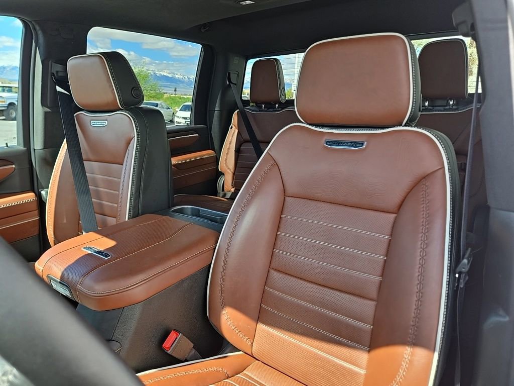 Used 2026 GMC Sierra 3500 Denali Ultimate image 26