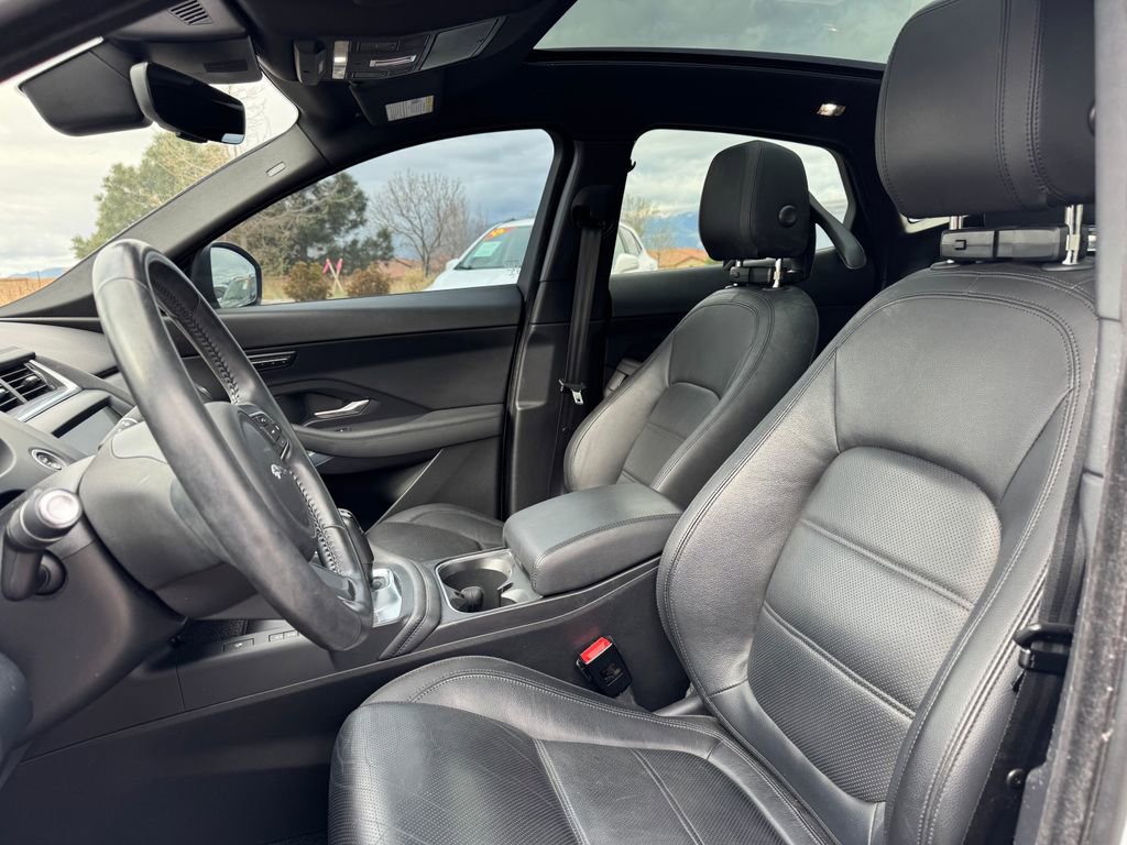 Used 2018 Jaguar E-PACE SE image 7