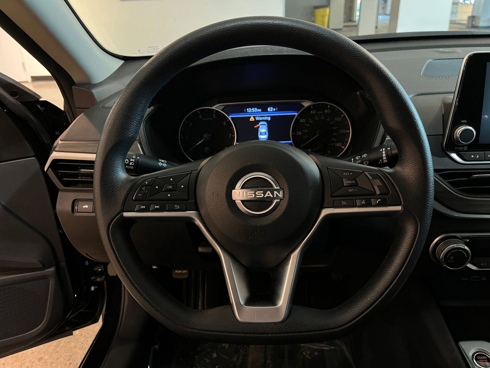 Used 2024 Nissan Altima 2.5 SV FWD image 27