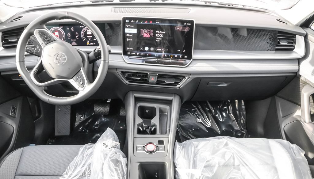 New 2026 Volkswagen Tiguan SE AWD/4WD image 37
