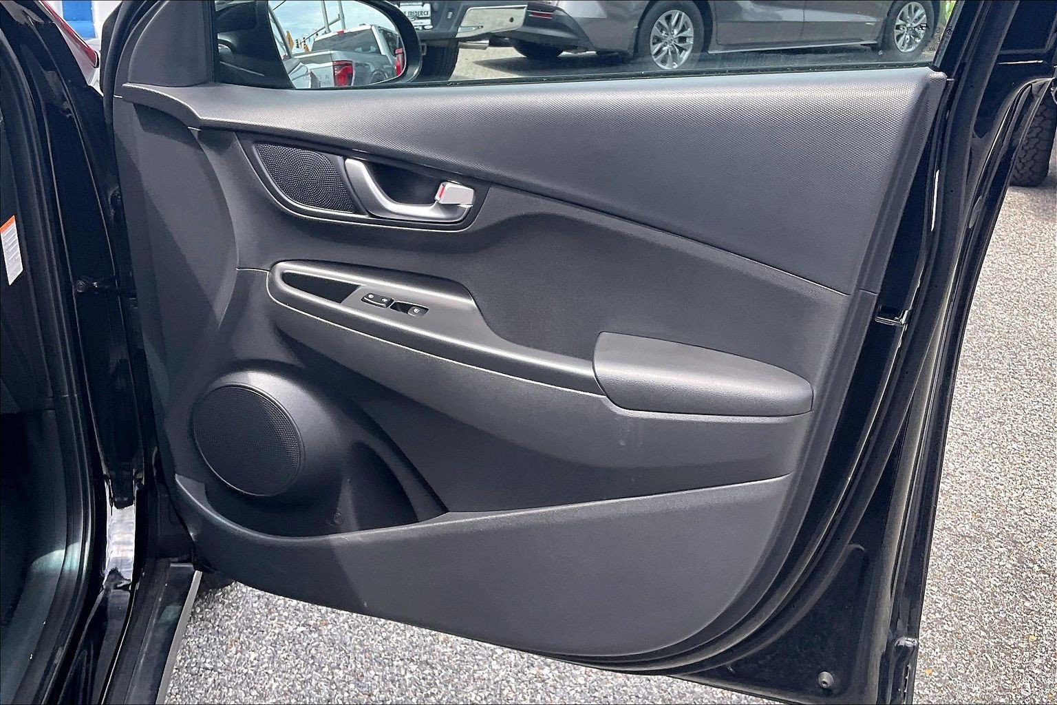Used 2023 Hyundai Kona SEL FWD image 23