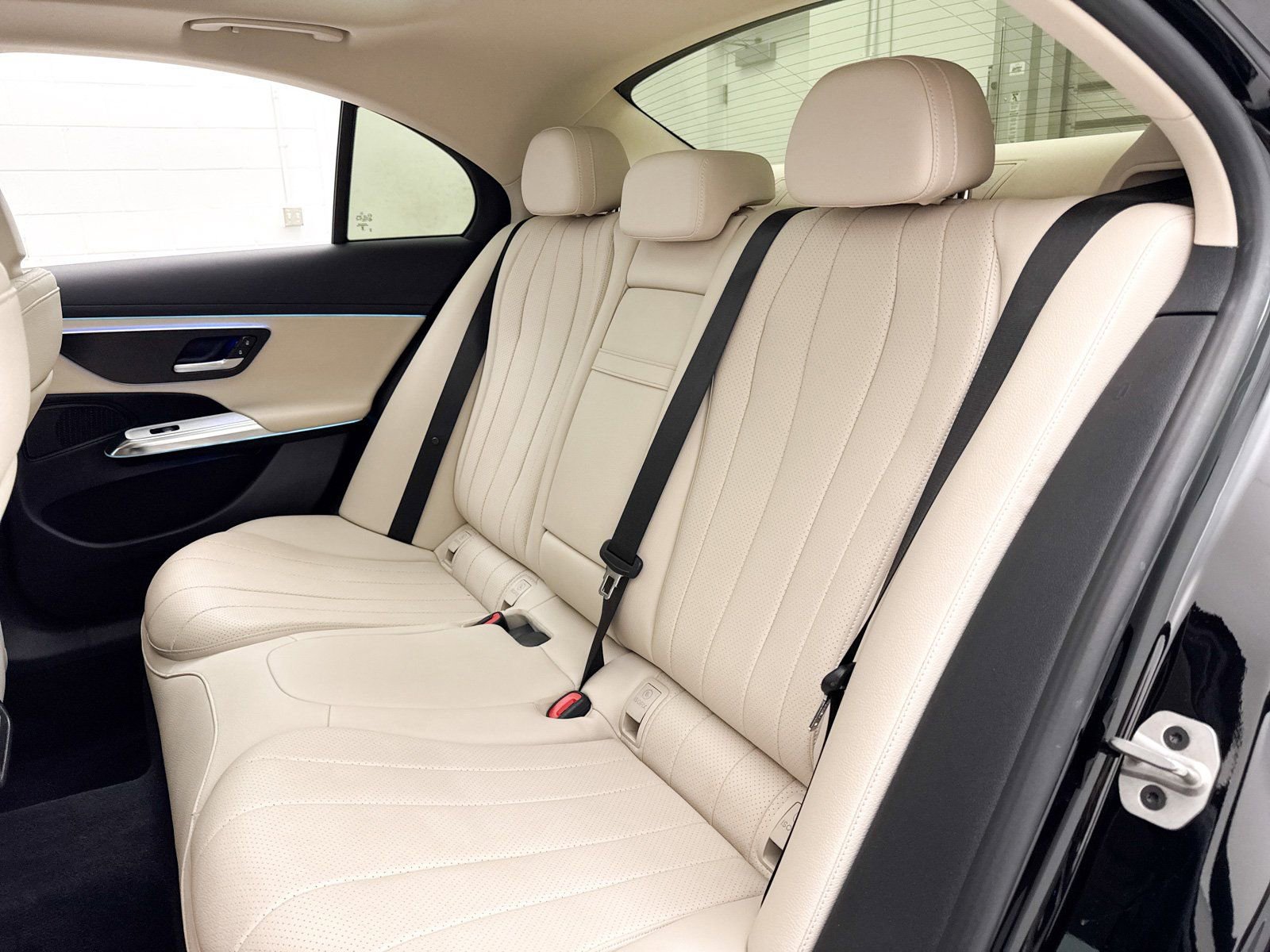 Used 2024 Mercedes-Benz E 350 4MATIC Sedan image 31