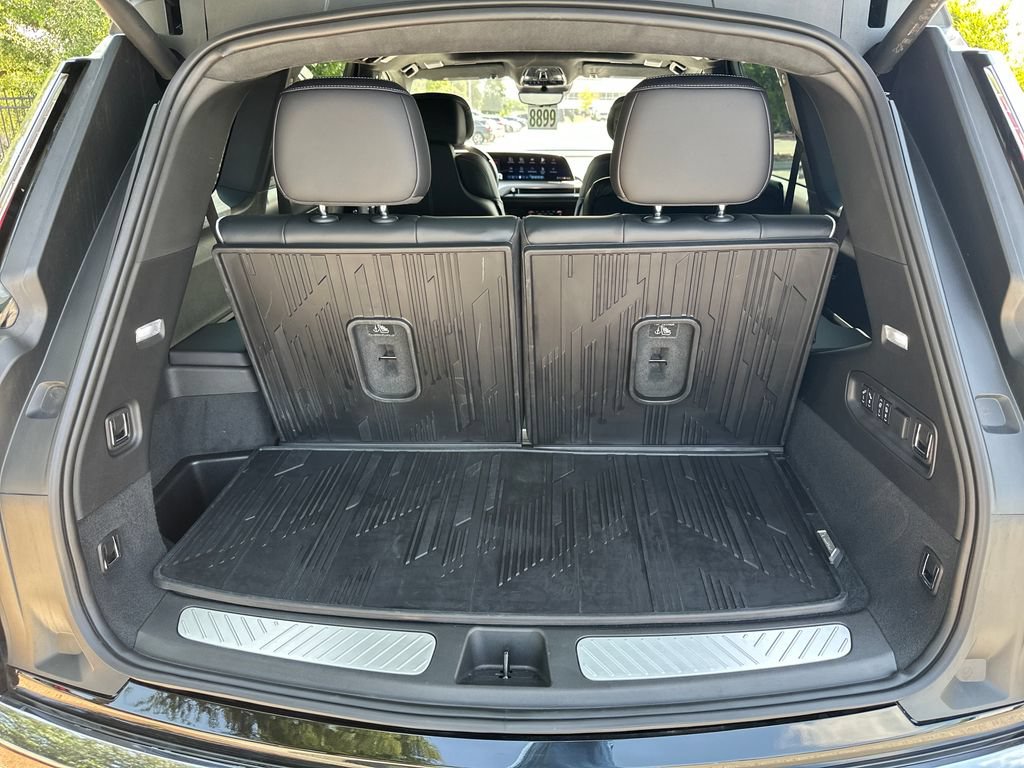 Used 2026 Cadillac Vistiq Platinum w/ LPO, Floor Liner Package AWD/4WD image 41