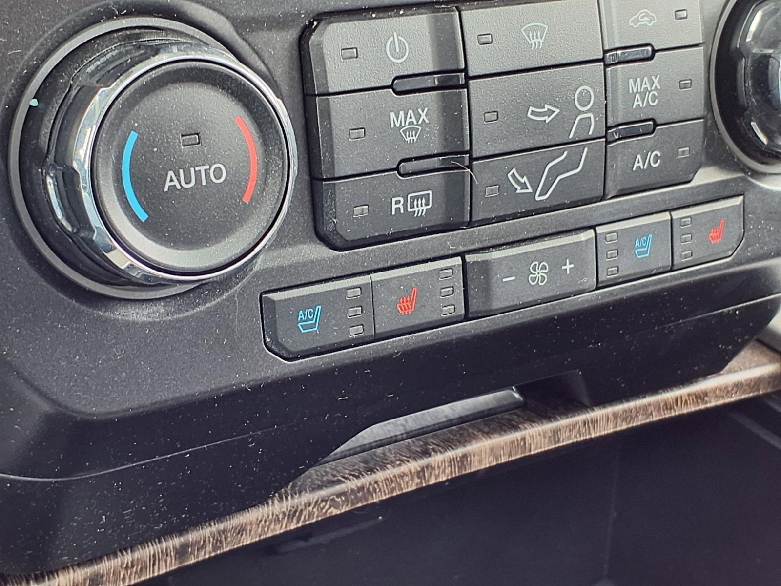 Used 2017 Ford F250 Lariat w/ Lariat Ultimate Package image 5