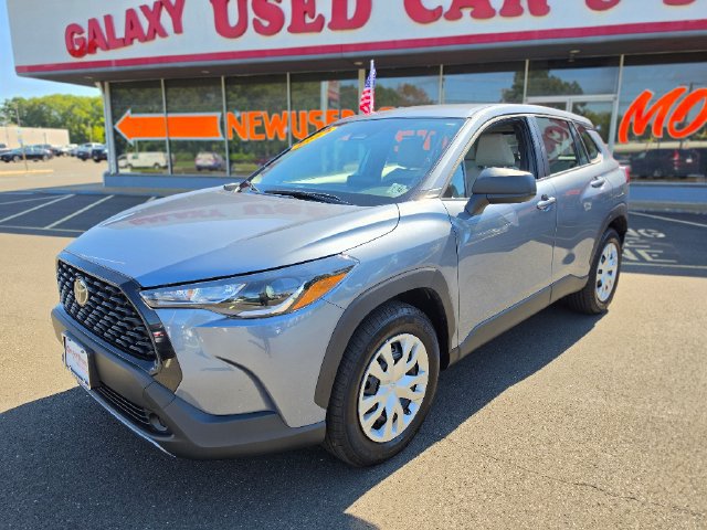 Used 2025 Toyota Corolla Cross L FWD image 3