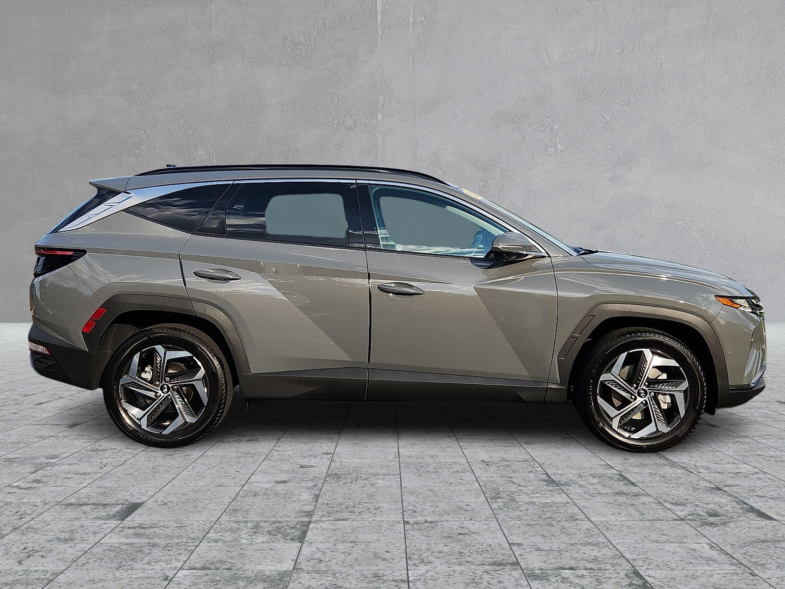 Certified 2024 Hyundai Tucson Limited AWD/4WD image 7