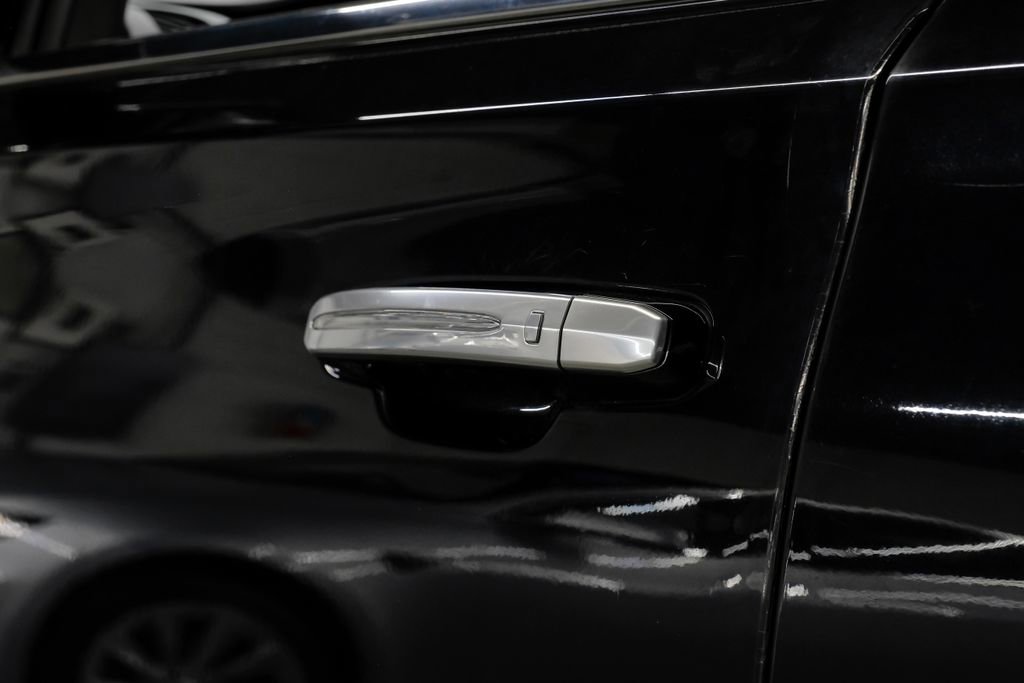 Used 2016 Cadillac Escalade Platinum RWD image 51